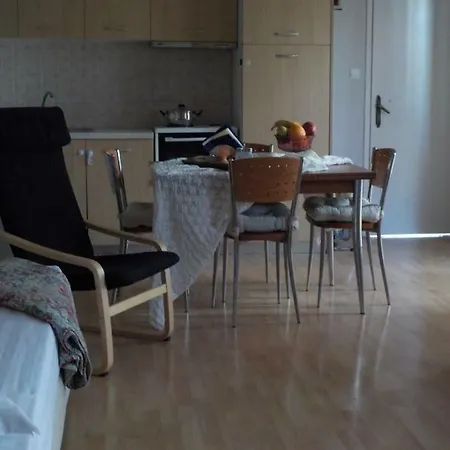 Mary's Place Apartment